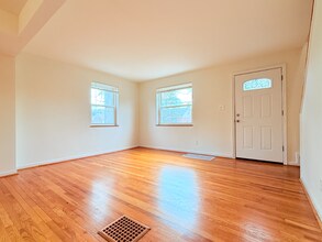 4540 Victor Ave in Blue Ash, OH - Building Photo - Building Photo