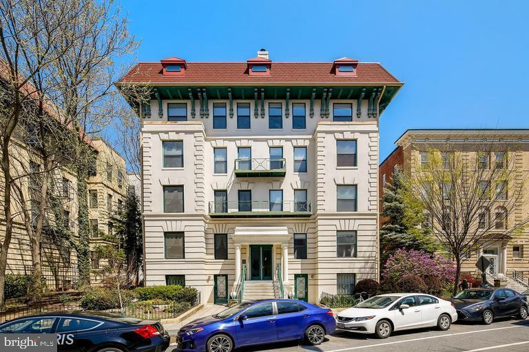 2627 Adams Mill Rd NW in Washington, DC - Building Photo