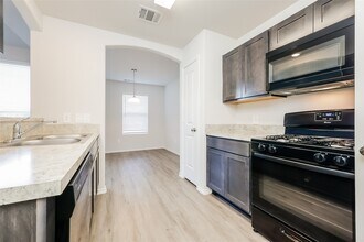 1010 Grand Emperor DR in Houston, TX - Building Photo - Building Photo