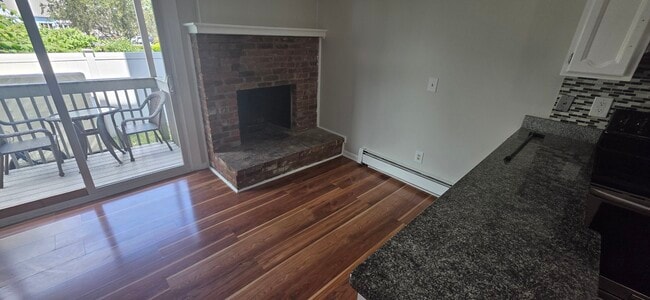 678 Savin Ave, Unit 2C in West Haven, CT - Foto de edificio - Building Photo