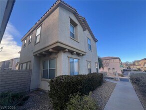 1060 Garden Cress Ct in Las Vegas, NV - Building Photo - Building Photo