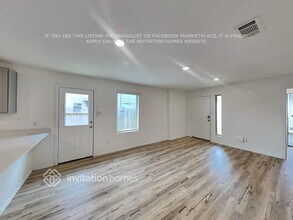 22260 Stoney Ravine Dr in New Caney, TX - Foto de edificio - Building Photo