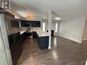 127 Birchwood Dr in Barrie, ON - Building Photo - Building Photo