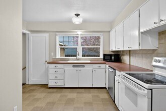 3660 SE Tenino St in Portland, OR - Building Photo - Building Photo