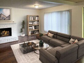 4282 Meadowbrook Ct NE in Keizer, OR - Building Photo