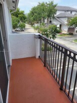 721 SW 148th Ave in Davie, FL - Building Photo