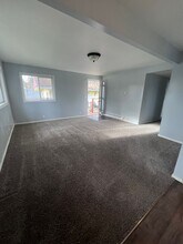 1201 Roosevelt Blvd in Bremerton, WA - Building Photo - Building Photo