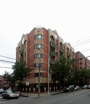 89-33 Whitney Ave in Elmhurst, NY - Building Photo