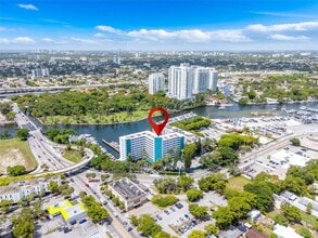 1700 NW N River Dr, Unit 409 in Miami, FL - Building Photo - Building Photo