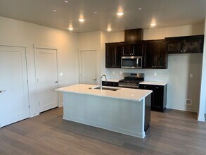 2359 NE Victor Pl in Bend, OR - Building Photo - Building Photo