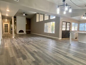 912 Jessica St in Ridgecrest, CA - Building Photo - Building Photo