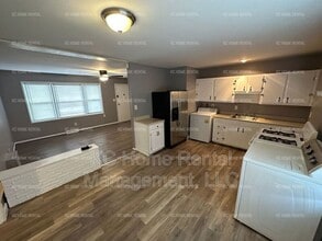 8601 E 110th St in Kansas City, MO - Building Photo - Building Photo