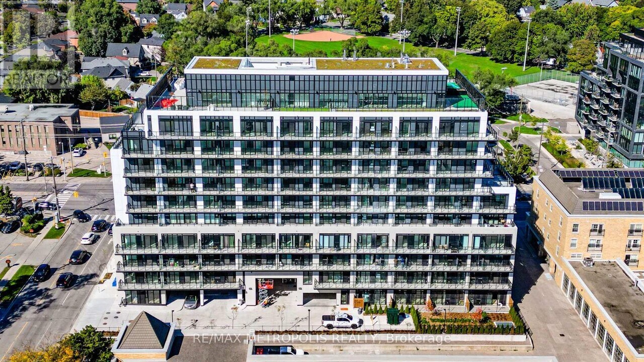 801 The Queensway in Toronto, ON - Building Photo