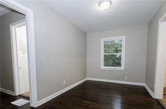 1123 Graymont Dr SW in Atlanta, GA - Building Photo - Building Photo