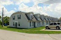 Building Photo - Belmont Estates Apartments in Bellevue, Ohio