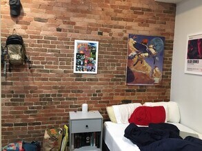 1081 Beacon St, Unit 2 in Brookline, MA - Building Photo - Building Photo