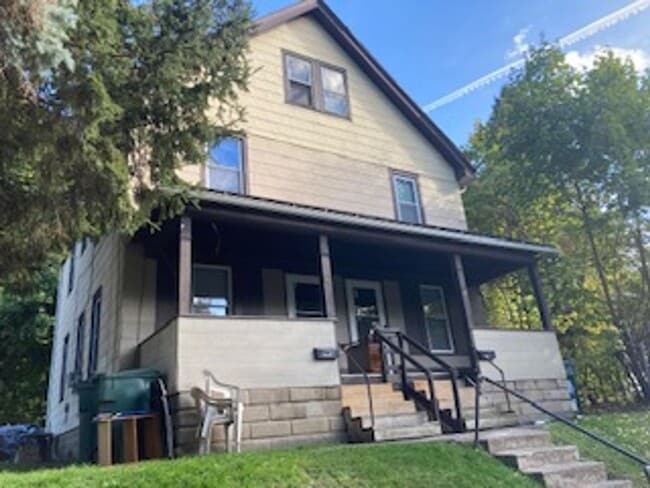 86-88-88 Baycliff Dr