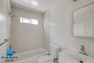 14025 Victory Blvd in Los Angeles, CA - Building Photo - Building Photo