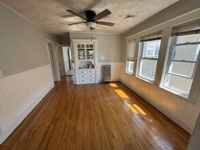 53 Fairfax St, Unit 2 in Somerville, MA - Building Photo - Building Photo