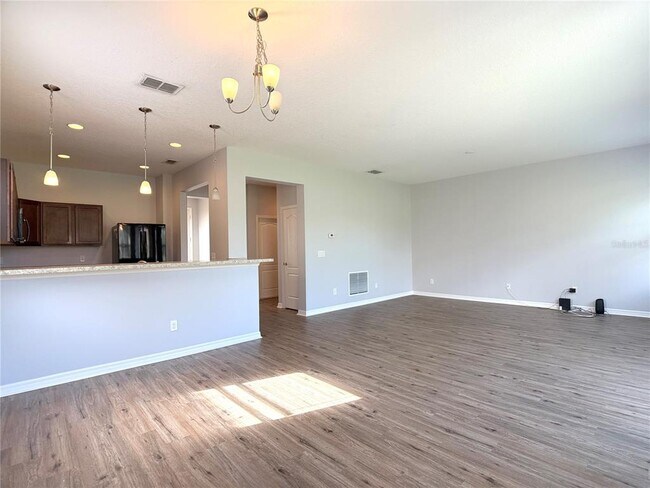 1282 Clove Dr in Poinciana, FL - Building Photo - Building Photo