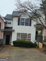 1454 Riverrock Ct in Riverdale, GA - Building Photo