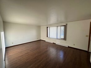 951 Velsen Rd in Howard, WI - Building Photo - Building Photo