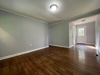 Dolphin Apartments in Siler City, NC - Building Photo - Interior Photo