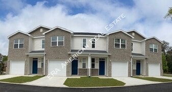 1005 Grace Ln in Fort Walton Beach, FL - Building Photo