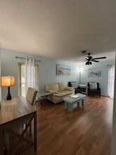 501 E Bay Dr in Largo, FL - Building Photo - Building Photo