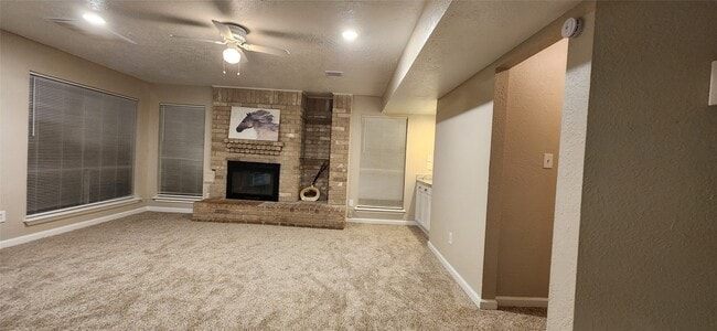 15334 Oak Terrace Dr in Houston, TX - Building Photo - Building Photo