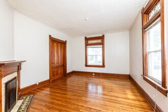 1949 Hudson Ave in Cincinnati, OH - Building Photo - Building Photo