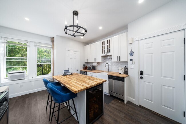 813 Willow Ave in Hoboken, NJ - Building Photo - Building Photo