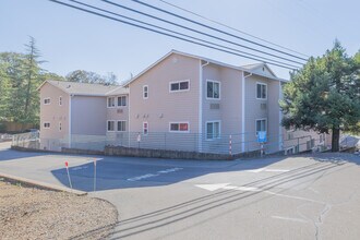 Eskaton Lincoln Manor in Placerville, CA - Building Photo - Building Photo