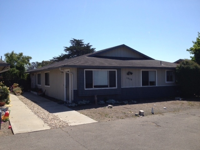 property at 1928 8th St