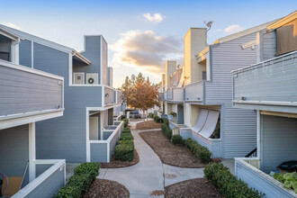 Colony Park Condominiums in Azusa, CA - Building Photo - Building Photo