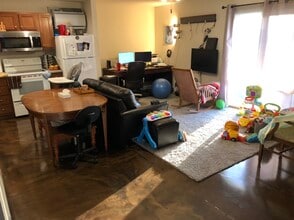 1554 Beloit Ave, Unit 1554 Beloit Ave in Janesville, WI - Foto de edificio - Building Photo