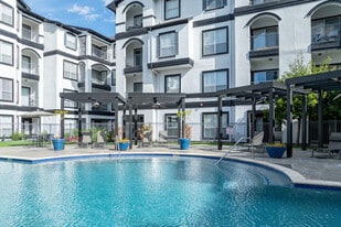 Providence Uptown in Houston, TX - Building Photo