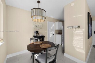 10750 SW 43rd Ln in Miami, FL - Building Photo - Building Photo