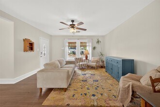 5610 Truett St in Houston, TX - Building Photo - Building Photo