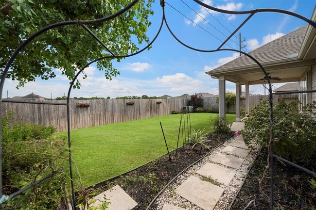 28314 Buffalo Fork Ln