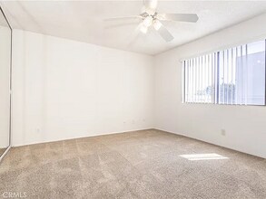 18433 Hatteras St in Los Angeles, CA - Building Photo - Building Photo