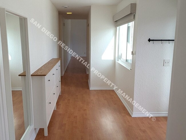4054 Nobel Dr in San Diego, CA - Building Photo - Building Photo