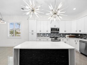 5002 W Idaho St in Tampa, FL - Building Photo - Building Photo