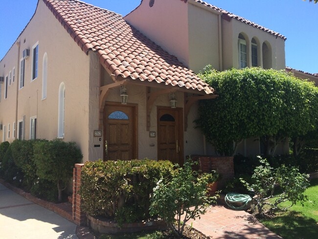 property at 252 Rexford Dr