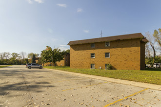 Canden Crossing in Portage, IN - Building Photo - Building Photo