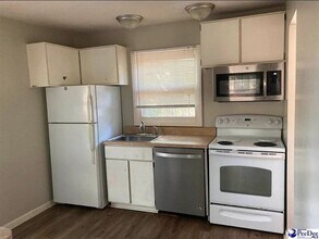 1509 State Rd S-21-394 in Florence, SC - Building Photo - Building Photo