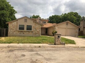 7623 UTSA Boulevard in San Antonio, TX - Building Photo