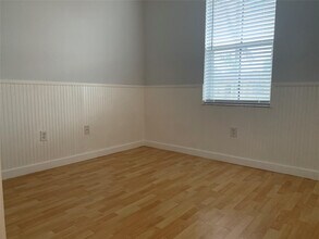 256 Riverwalk Cir in Sunrise, FL - Building Photo - Building Photo