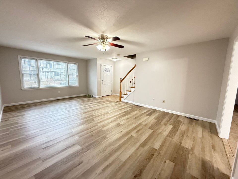 47-49 Kent Rd in Springfield, MA - Building Photo