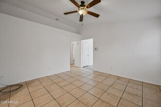 8606 W College Dr in Phoenix, AZ - Building Photo - Building Photo